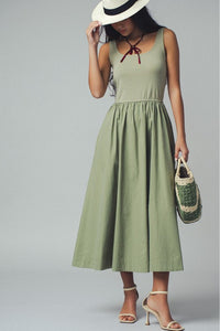 Evergreen Elegance Midi Dress
