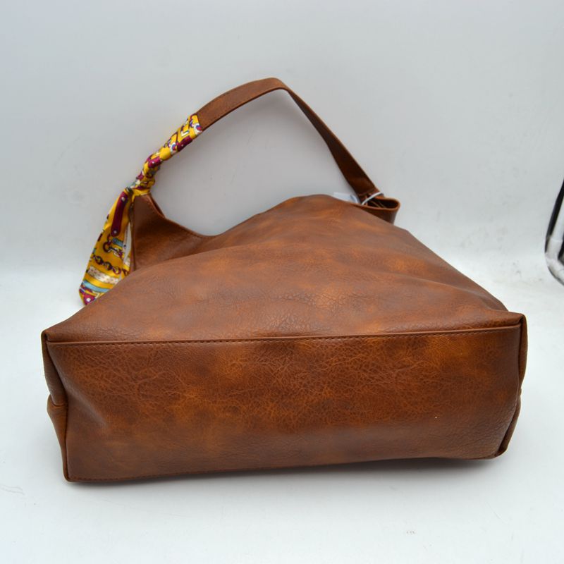 The Lennox Carryall