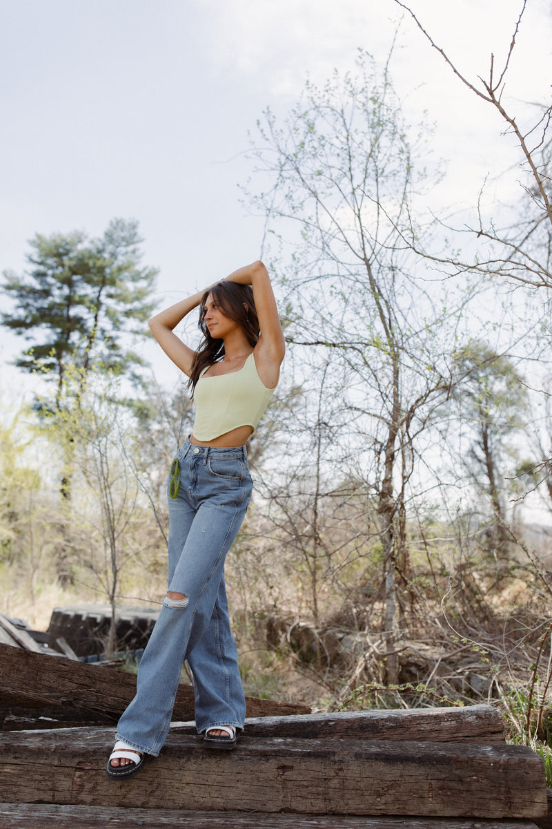 BDG Ripped Knee Puddle Jean